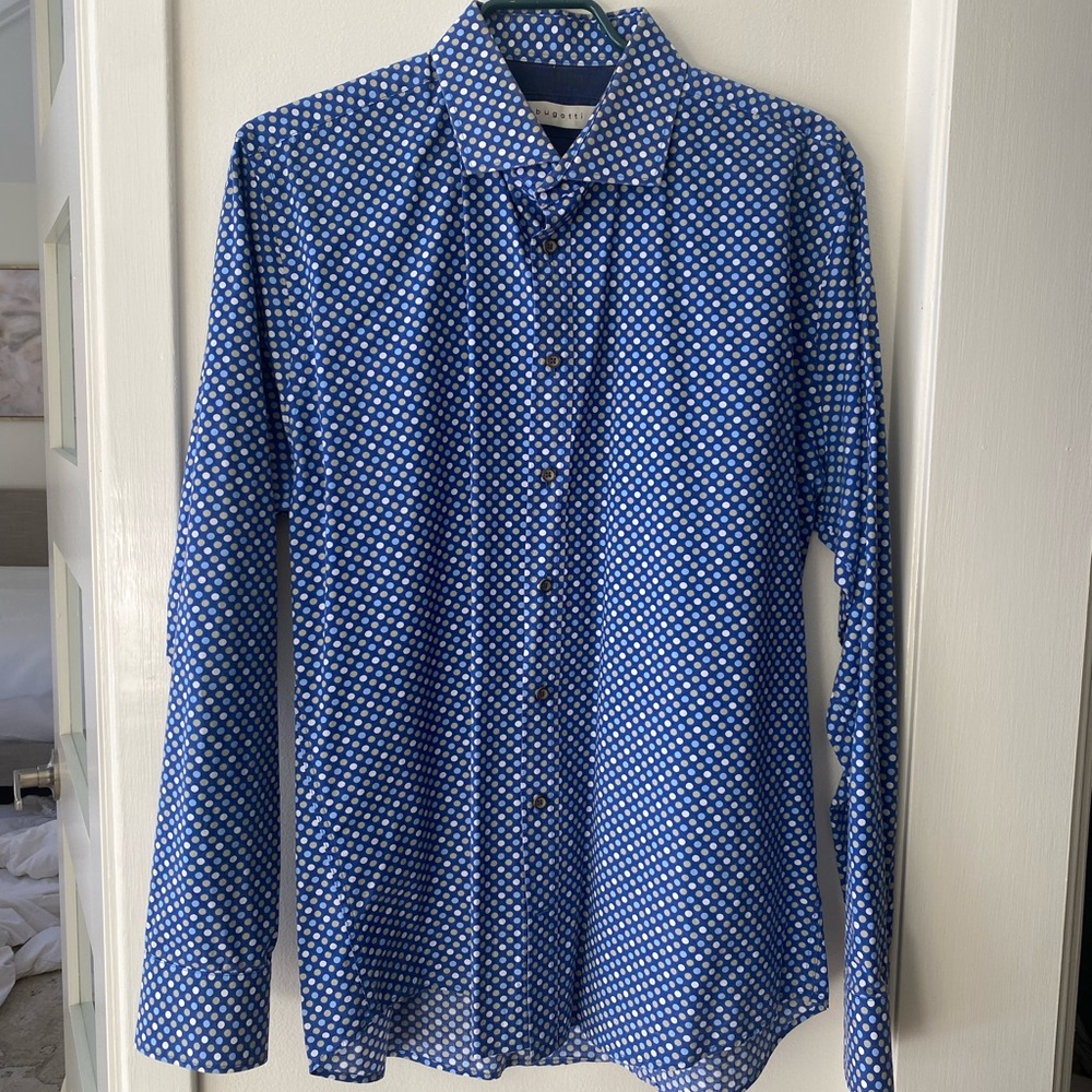 Men's Blue and White Patterned Shirt